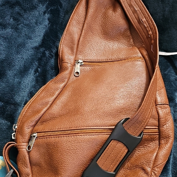 Brown Leather Sling Bag - Picture 5 of 11